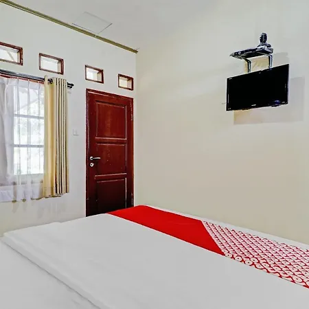 Collection O 90461 Graha Atmadja Syariah 3* Bandung