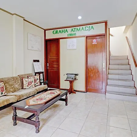 Collection O 90461 Graha Atmadja Syariah Hotel 3*